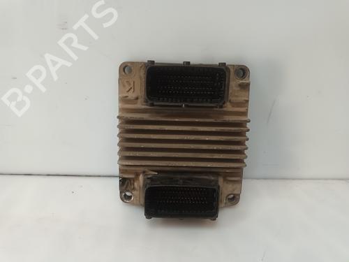 Używane Sterownik / Moduł silnika OPEL COMBO Box Body/MPV 1.7 CDTI 16V (101 hp) 30625503