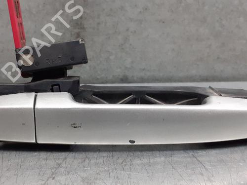 Used Rear right exterior door handle TOYOTA COROLLA Verso (ZER_, ZZE12_, R1_) 2.0 D-4D (CUR10_, CUR10R) (116 hp) 12752138