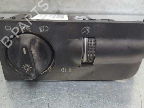 headlight-switch-vw-vento-1h2-19-tdi-1h5941531a-1h5941531a-1991-1992-1993-1994-1995-1996-1997-1998-12740196 main image