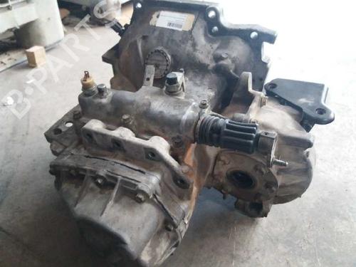 Gearbox CHRYSLER VOYAGER / GRAND VOYAGER III (GS_, NS_) 2.5 TD | BP12730066M3 