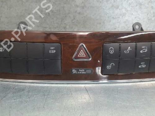 Used Warning switch MERCEDES-BENZ C-CLASS (W203) C 220 CDI (203.008) (150 hp) 12740172