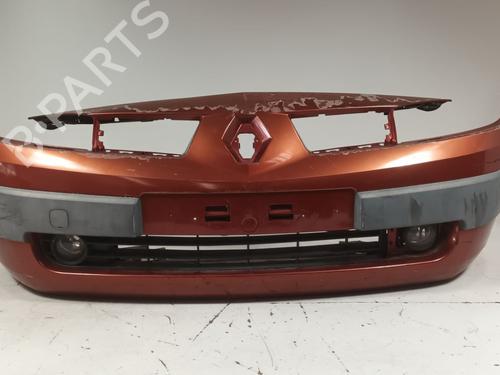 Pára-choques frente RENAULT MEGANE II Estate (KM0/1_) 1.9 dCi (KMRG, KM1G, KM0G, KM2C) (120 hp) 32323102