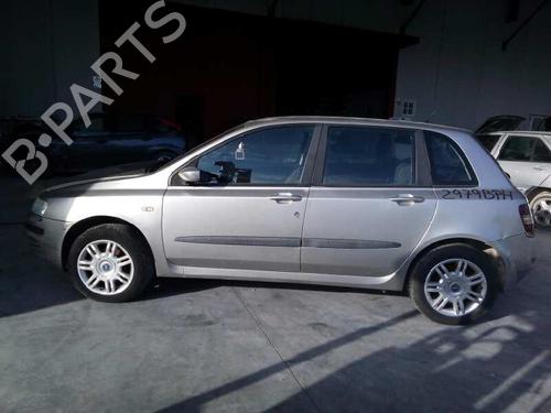 Højre fortil bærearm FIAT STILO (192_) 1.9 JTD (192_XE1A) | BP13984735M13 