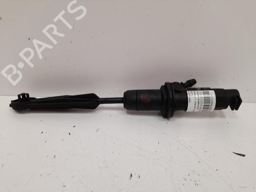 Used Clutch slave cylinder RENAULT LAGUNA II (BG0/1_) [2001-2007]  13987822