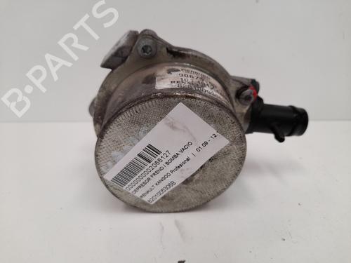 Used Vacuum pump RENAULT KANGOO / GRAND KANGOO II (KW0/1_) 1.5 dCi 85 (KW0K, KW0L, KW0B) (86 hp) 12738579