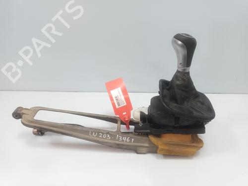 Levier de vitesses Levier de vitesses MERCEDES-BENZ C-CLASS (W203) C 180 Kompressor (203.046) (143 hp) 35784992 35784992