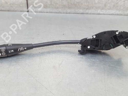 Used Steering wheel controls MERCEDES-BENZ C-CLASS (W203) C 220 CDI (203.008) (150 hp) 12740844