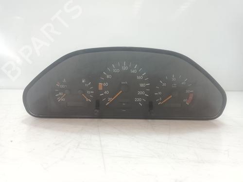 Used Instrument cluster MERCEDES-BENZ C-CLASS (W202) C 250 D (202.125) (113 hp) 31358132