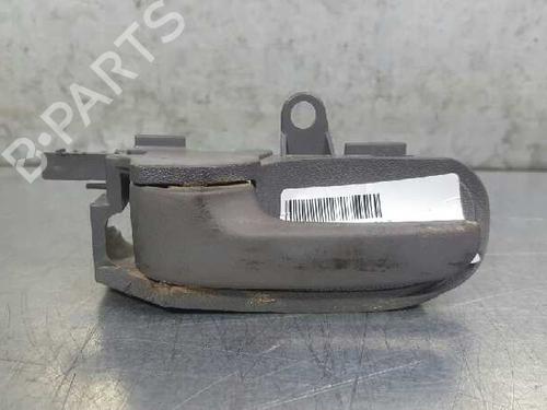 Venstre bak invendig håndtak PEUGEOT 107 (PM_, PN_) 1.0 (68 hp) 12686657