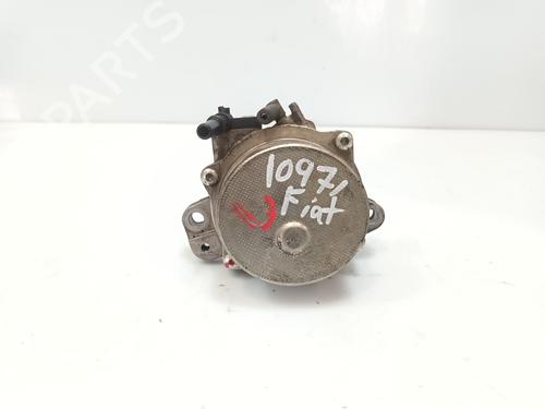 Used Vacuum pump FIAT 500L (351_, 352_) 1.3 D Multijet (199LXY1A, 199LXY11) (84 hp) 25902493