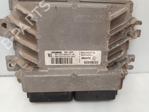Used Engine control unit (ECU) DACIA LOGAN (LS_) [2004-2025]  28213026