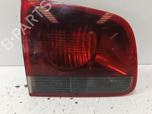 Achterlicht kofferdeksel achterklep links VW TOUAREG (7LA, 7L6, 7L7) 5.0 V10 TDI (313 hp) 16036441