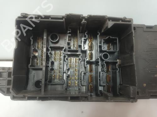 Used Fuse box Fuse box 38408111 38408111