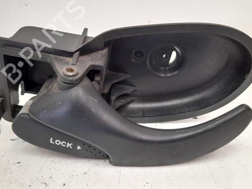 Venstre bak invendig håndtak FORD FOCUS I Saloon (DFW) 1.8 Turbo DI / TDDi (90 hp) 12780910
