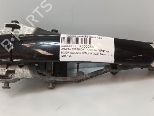 Used Rear right exterior door handle SKODA OCTAVIA II (1Z3) [2004-2013]  27540440