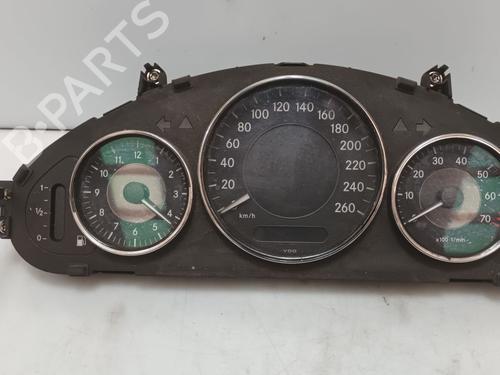 Used Instrument cluster MERCEDES-BENZ CLS (C219) [2004-2011]  32084555
