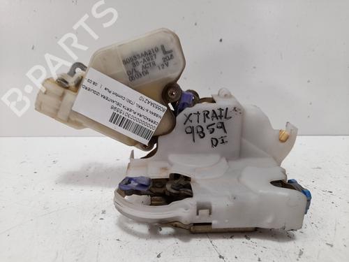 Used Front left lock NISSAN X-TRAIL I (T30) [2001-2013]  12852187