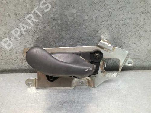 Used Front right interior door handle Front right interior door handle 12857820 12857820