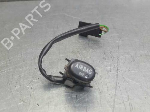 Used Switch Switch MERCEDES-BENZ CLK Convertible (A208) CLK 230 Kompressor (208.448) (197 hp) 12740314 12740314