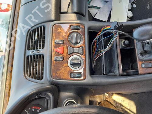 Engine control unit (ECU) MERCEDES-BENZ CLK (C208) CLK 230 Kompressor (208.347) | BP20338120M57 