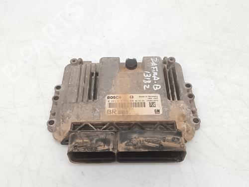 Used Engine control unit (ECU) OPEL ZAFIRA / ZAFIRA FAMILY B (A05) [2005-2019]  31627719