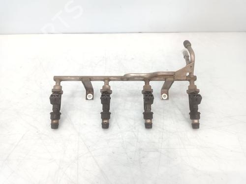 Used Injection rail OPEL MERIVA A MPV (X03) 1.6 (E75) (87 hp) 31320132