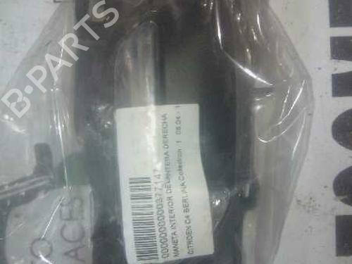Used Front right interior door handle Front right interior door handle 12795388 12795388