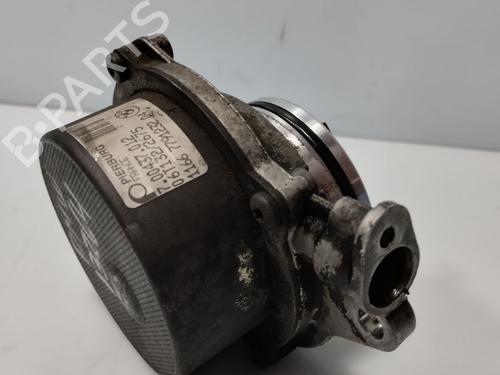 Used Vacuum pump BMW 1 (E87) 120 d (163 hp) 32517595