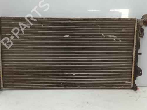 Used Water radiator CHRYSLER VOYAGER IV (RG, RS) [1999-2008]  29378437