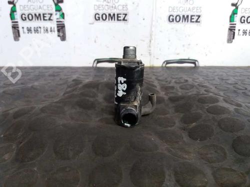 Used Washer pump TOYOTA PREVIA II (_R3_) 2.4 (ACR30) (156 hp) 13968285
