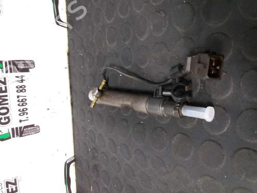 Used Injector SKODA OCTAVIA I (1U2) 1.9 TDI (90 hp) 12689279