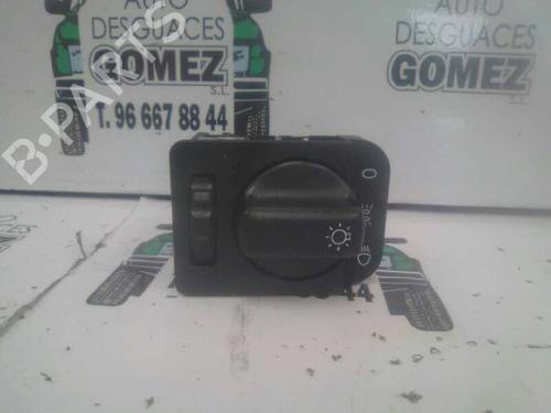 Used Headlight switch OPEL CORSA B (S93) 1.7 D (F08, F68, M68) (60 hp) 12805957