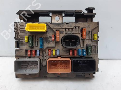 Fuse box PEUGEOT 307 Break (3E) 1.6 HDi 110 | BP38968152E1 - Image 1