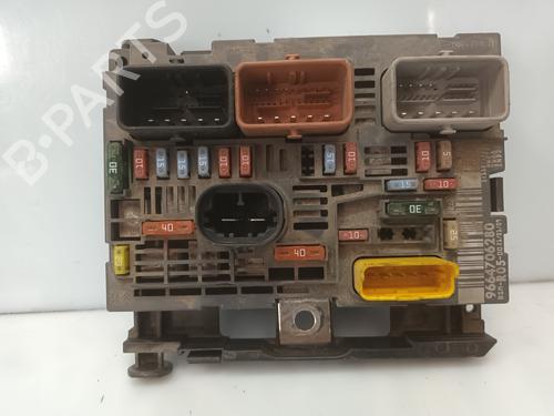 Used Fuse box PEUGEOT PARTNER Tepee [2008-2025]  28515944