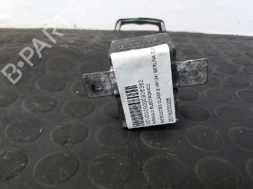 Used Electronic module MERCEDES-BENZ 124 Saloon (W124) 250 D (124.125) (90 hp) 12817054