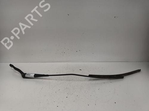 Used Front windshield wiper arm OPEL CORSA E (X15) 1.4 (08, 68) (90 hp) 17916169