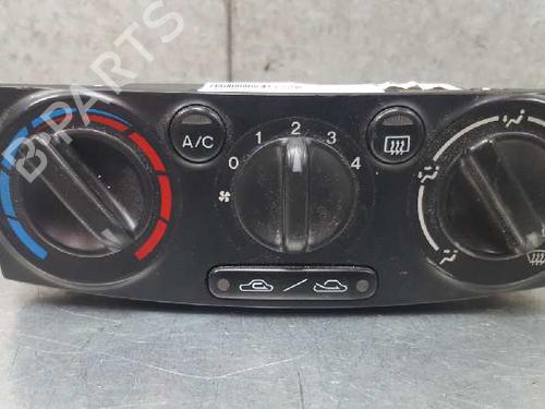 AC-Styringsenhed/Manøvreenhed MAZDA MPV II (LW) [1999-2006]  12857764
