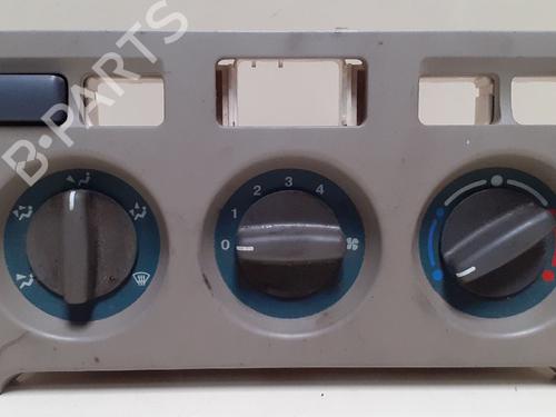 Used Climate control LAND ROVER FREELANDER I (L314) 2.0 DI 4x4 (98 hp) 12763820