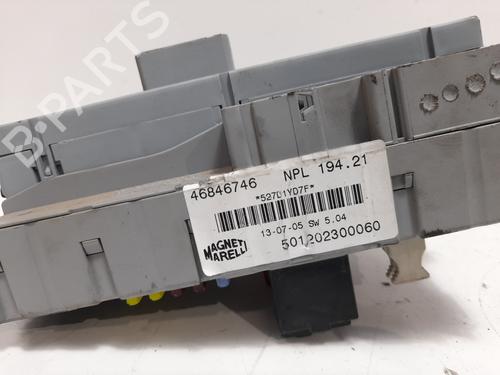 Fuse box FIAT CROMA (194_) 1.9 D Multijet (194AXC1B, 194AXC12) | BP12773326E1 