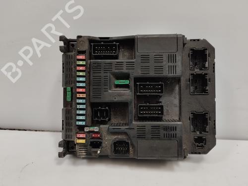 Caixa de fusíveis PEUGEOT 307 (3A/C) 1.6 16V (109 hp) 32302876
