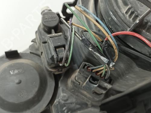 Used Right headlight Right headlight 37667632 37667632