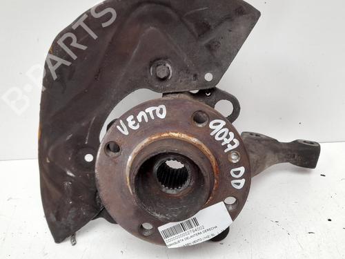 Used Right front steering knuckle VW VENTO (1H2) 1.6 (101 hp) 12777725