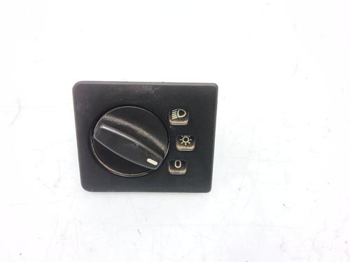 Used Headlight switch PEUGEOT BOXER Bus (230P) [1994-2009]  29718513