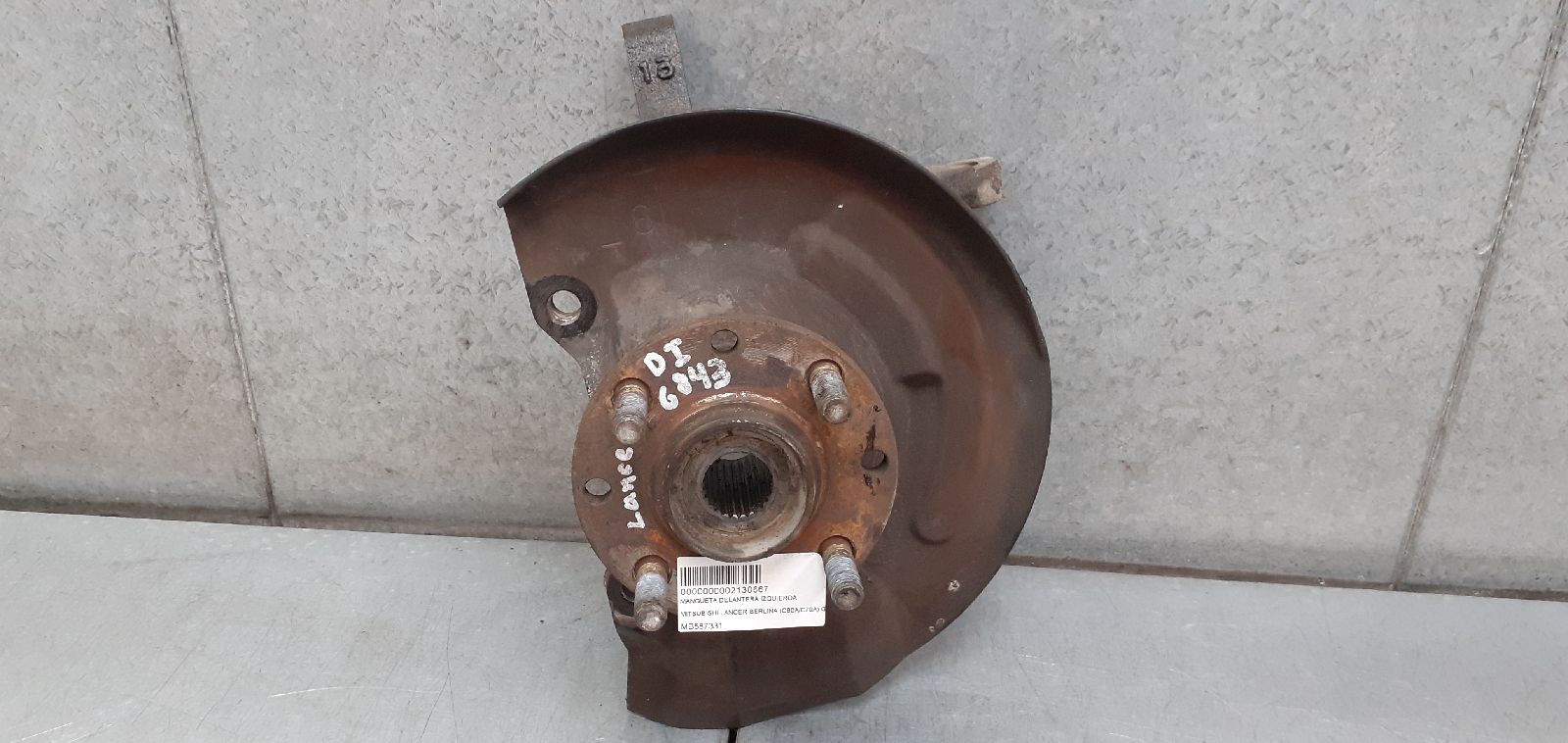 Left front steering knuckle MITSUBISHI LANCER IV Hatchback (C6_A 