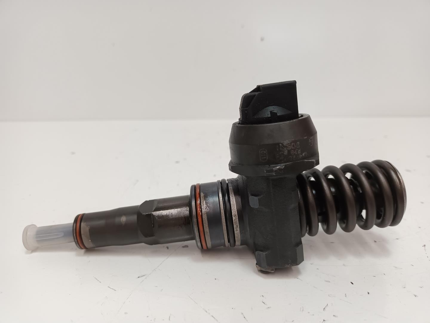 038130073AL Volkswagen PASSAT B5.5 Injecteur de carburant, 36,00