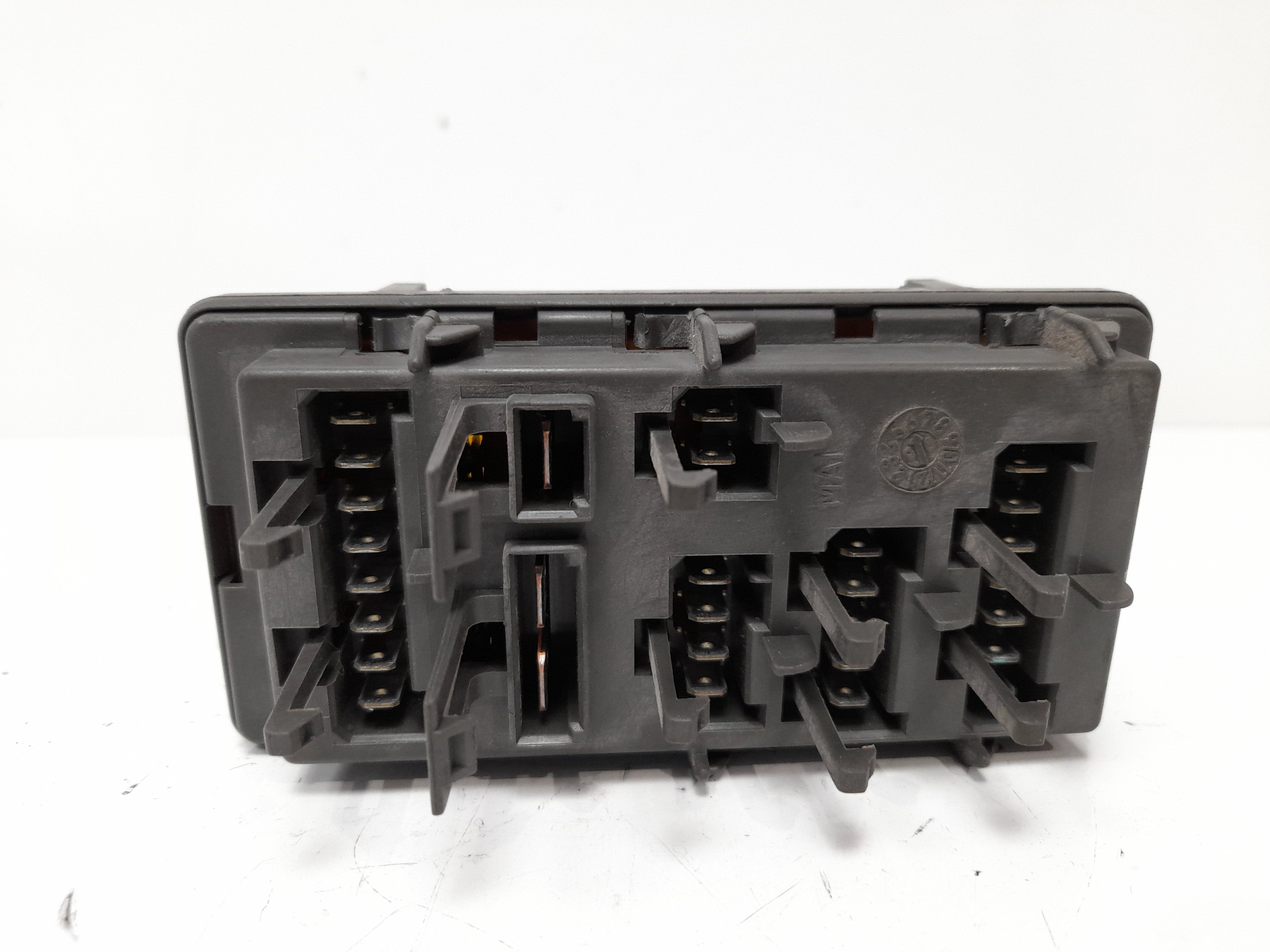 プイイ・フュイッセ　1998,1993 2本セット Fuse box CITROËN ZX (N2) 1.9 D 12773443 | B-Parts