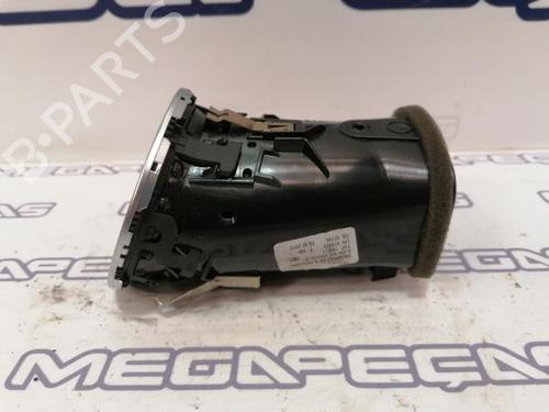 Air vent MERCEDES-BENZ C-CLASS (W204) C 220 CDI (204.002) | BP12153203I21 