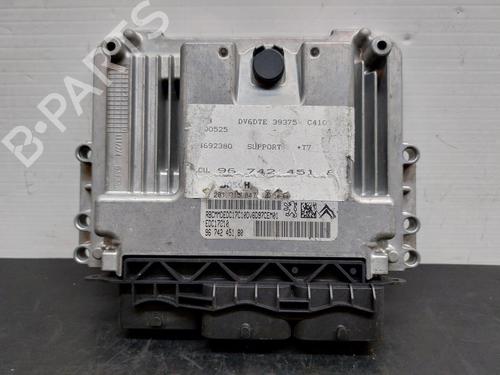 Used Engine control unit (ECU) PEUGEOT 308 I (4A_, 4C_) 1.6 HDi (92 hp) 12154212