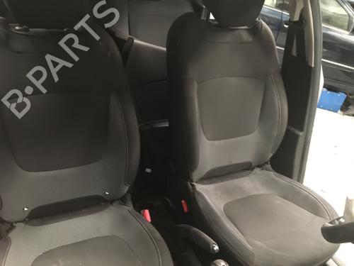 Ensemble sièges RENAULT CAPTUR I (J5_, H5_) 1.5 dCi 90 (J5N4, J5M5, J5MW, J5M6, J5AL, J5AJ) (90 hp) 14398076