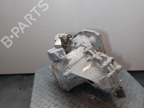 Używane Skrzynia biegów OPEL VECTRA C (Z02) 1.9 CDTI (F69) (120 hp) 12155585